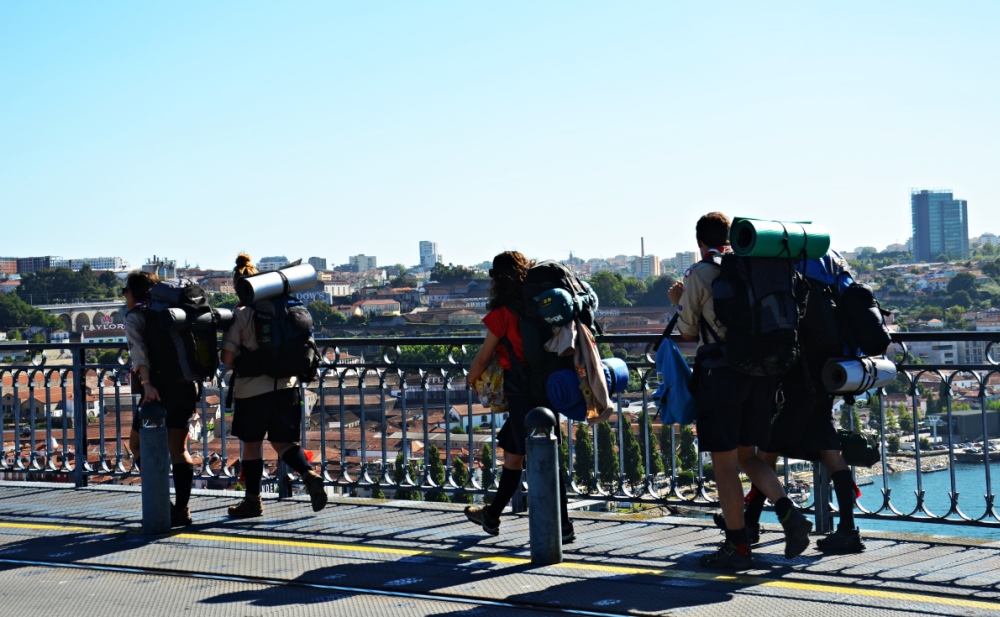 Caminheiros em atividade.