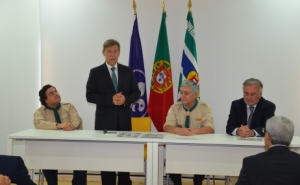 Assinatura do protocolo.
