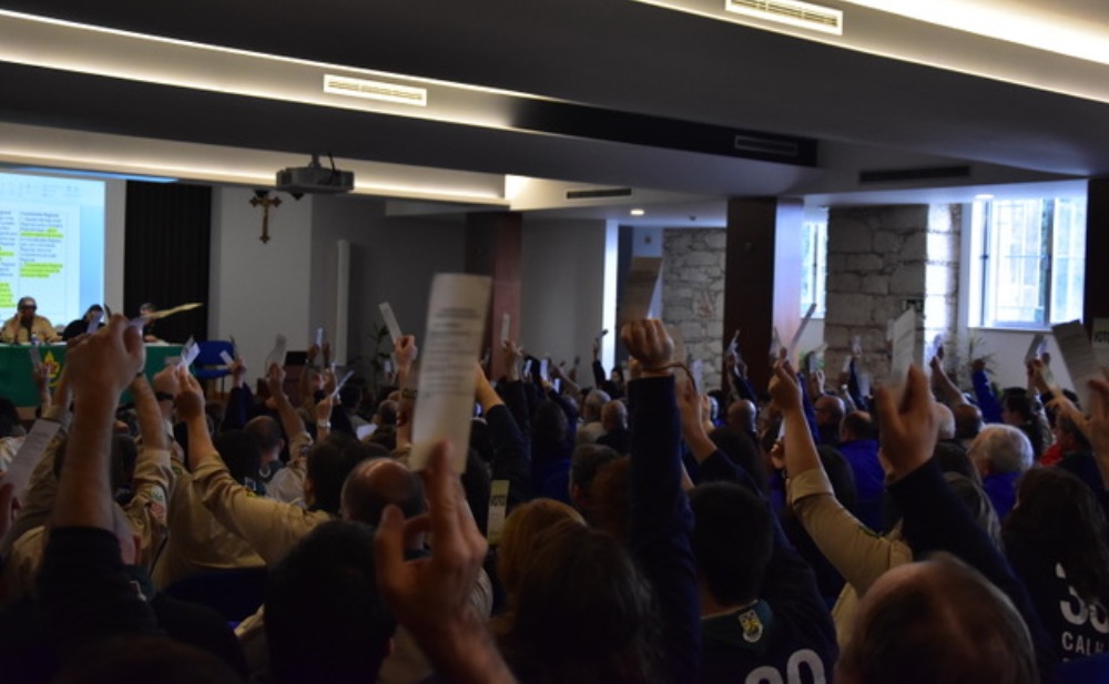 Discussão e votação de propostas.