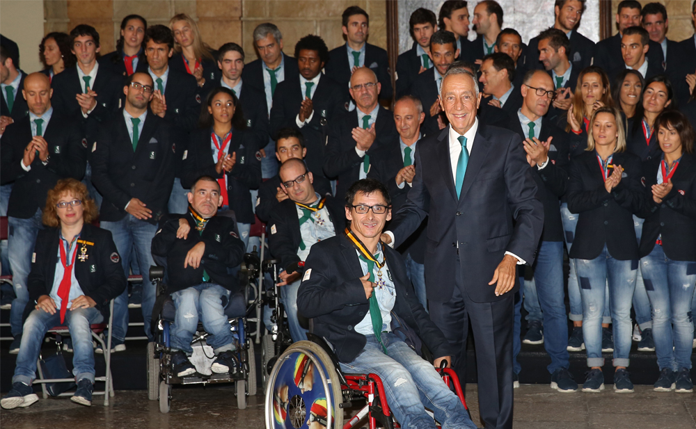 Fernando Ferreira com o presidente da república na cerimónia onde foi condecorado.