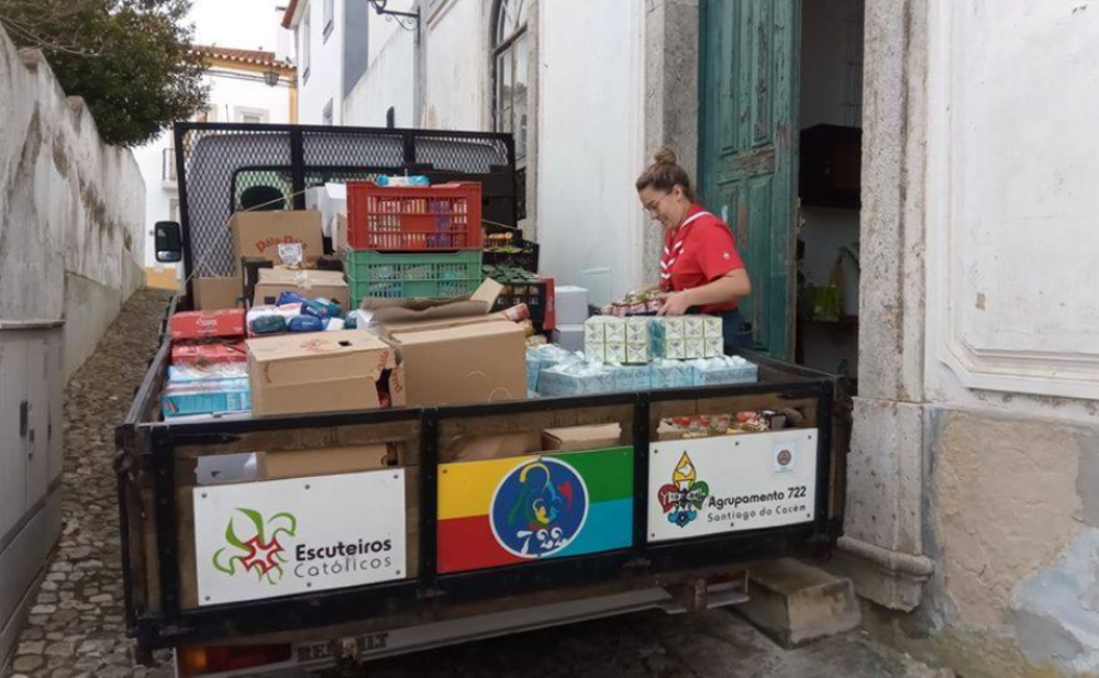 Trabalho articulado com a paróquia e Proteção Civil Municipal.