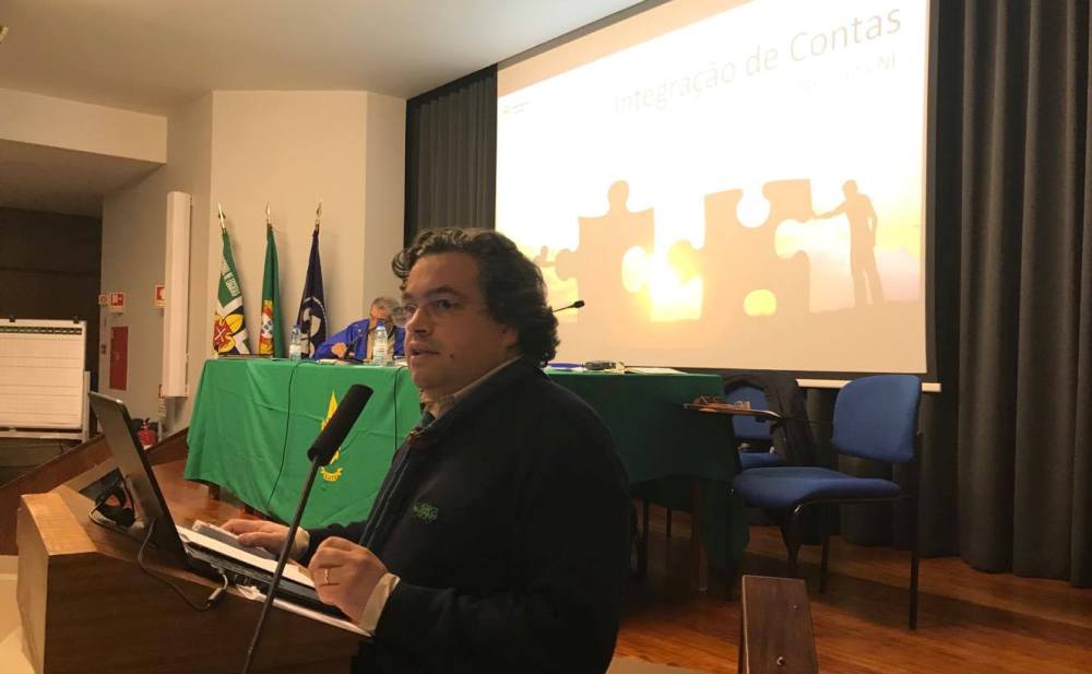Secretário Nacional para a Gestão, Manuel Lavadinho a apresentar a proposta.