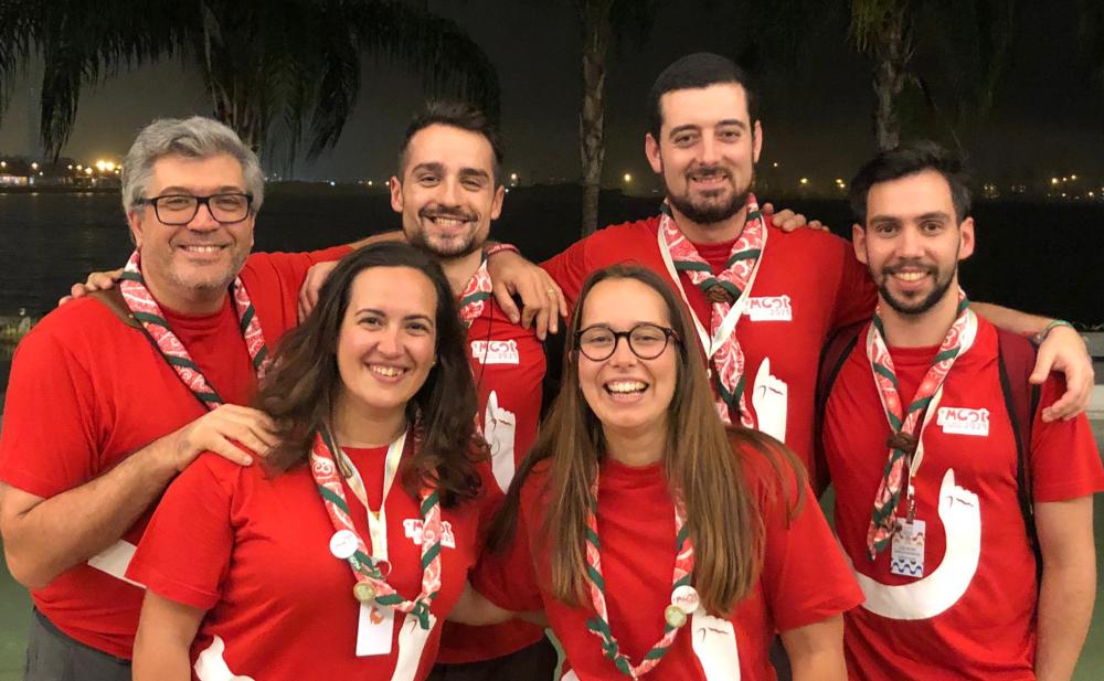 A comitiva da Federação Escutista de Portugal (FEP) que integra elementos do CNE e da AEP.