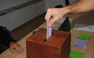 Dirigentes do CNE expressaram o seu direito de voto.